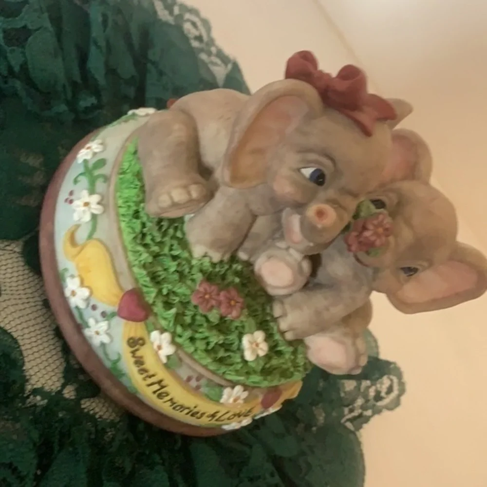 SIMSON GIFTWARE, Shelby Rasche